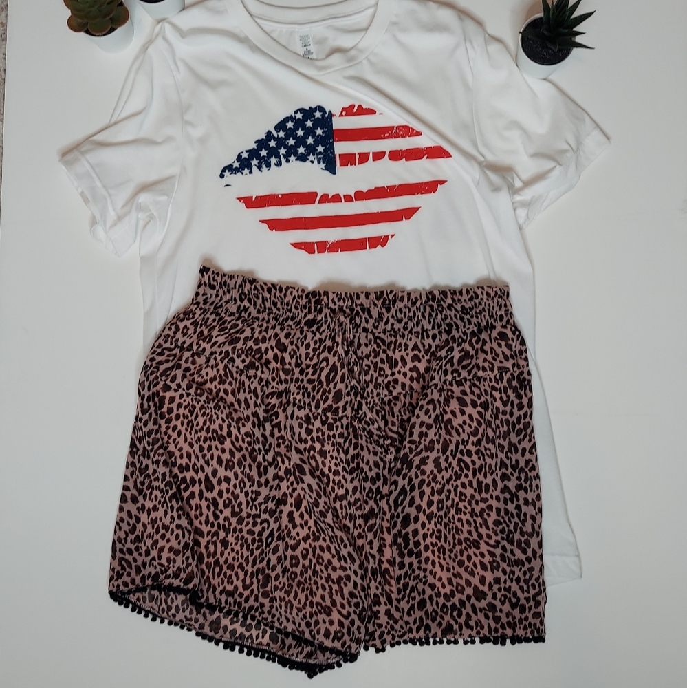Shorts - Picture 2 of 5